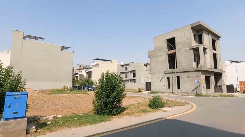 10 Marla Plot For Sale in Etihad Town Phase-1 Lahore